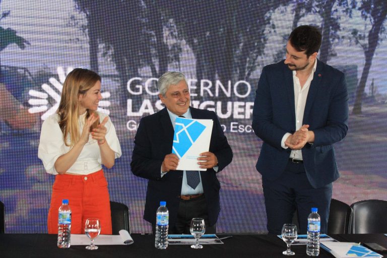 El intendente Escudero firmó la compra del predio para el Futuro Parque Industrial